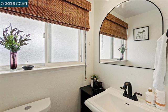 5179 Paul Scarlet Dr, Concord CA: https://media.crmls.org/mediaz/c663b2f6-b1ba-4b1b-9e72-294f502cb28b.jpg