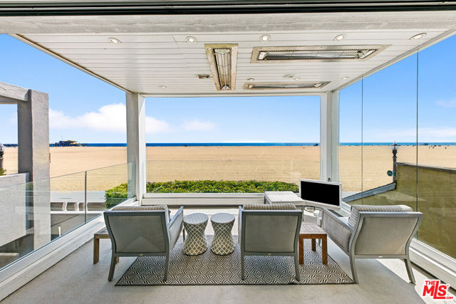 1341 Palisades Beach Road photo 18