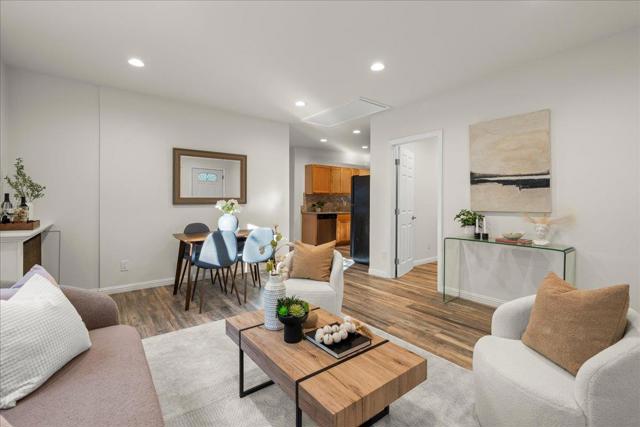 12272 Windsor Court, Los Altos Hills CA: https://media.crmls.org/mediaz/c664f451-afd0-4cce-80b5-1f744e3341fb.jpg