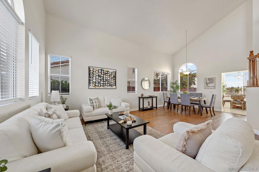 MLS #250027189SD img 2