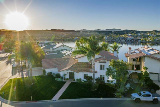 29795 Eagle Point Drive, Canyon Lake CA: https://media.crmls.org/mediaz/c66599fd-6aad-4d5d-9887-56db9907760b.jpg