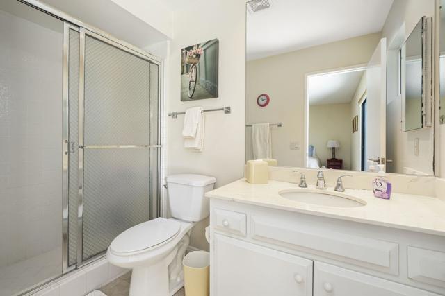 40480 Via Entrada, Rancho Mirage CA: https://media.crmls.org/mediaz/c665ec27-53c3-48a0-8e7c-0e16dd5465a3.jpg