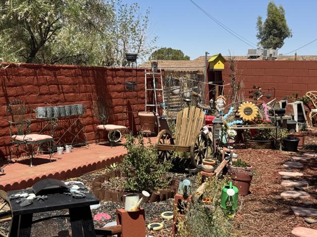 7585 Joshua Lane, Yucca Valley CA: https://media.crmls.org/mediaz/c665efba-6ebb-4f6e-b995-cc7a5df6fd4f.jpg