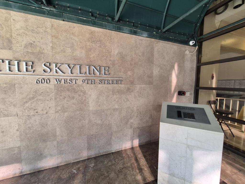 600 W 9th Street #1011