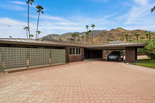 855 W Coronado Avenue, Palm Springs, CA 92262