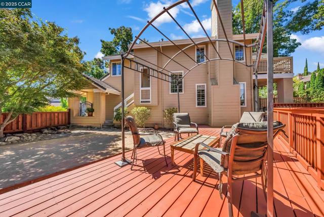 1618 Brush Creek Place, Danville CA: https://media.crmls.org/mediaz/c667a0b4-48ae-4c5a-aef8-9d7f9bd981a6.jpg