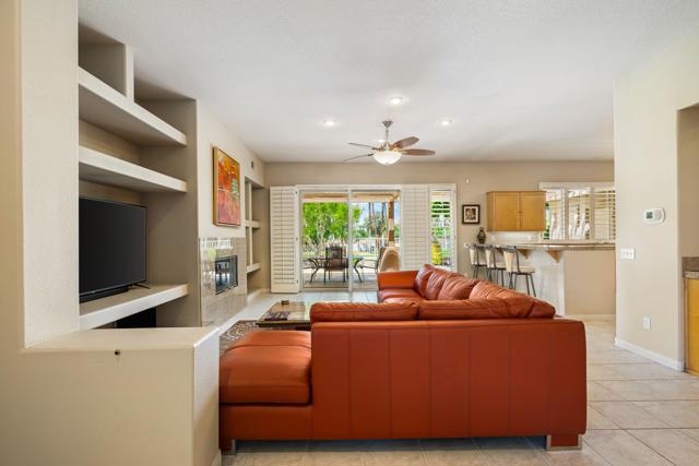 285 Kavenish Drive, Rancho Mirage CA: https://media.crmls.org/mediaz/c667d779-4535-45fa-abdf-575c6984acf9.jpg