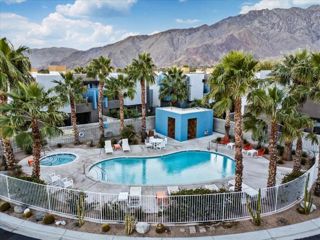 3552 Melody Lane, Palm Springs CA: https://media.crmls.org/mediaz/c669055e-8543-4f73-b524-1aba7d6bd37a.jpg
