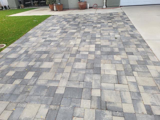 1992 Warwick Street, San Jacinto CA: https://media.crmls.org/mediaz/c669338e-98fb-42d8-ba67-0d37e6e63852.jpg