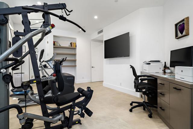 74846 Fox Hills Court, Palm Desert CA: https://media.crmls.org/mediaz/c6694b54-cd5b-4f07-a236-6730035e6635.jpg