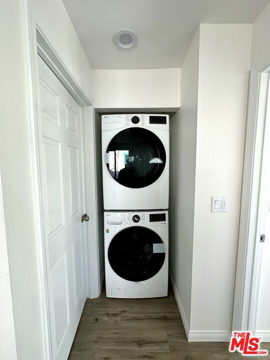 2943 S 9th Avenue, Los Angeles CA: https://media.crmls.org/mediaz/c669ef0b-6c11-4b8e-a0a3-8ad5dcd3f7a5.jpg