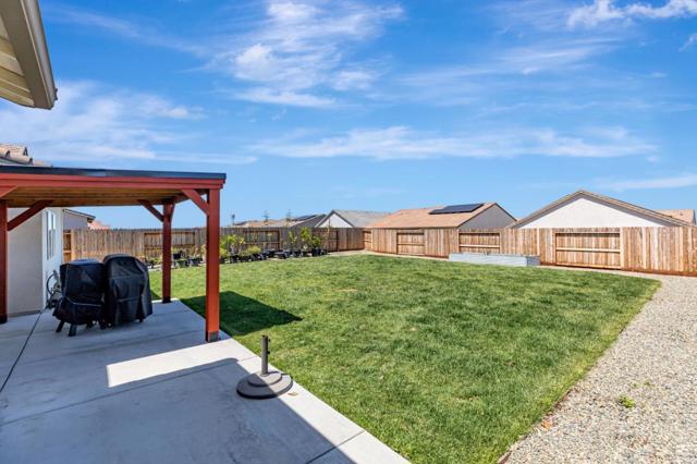 4840 Ambrosia Court, Roseville CA: https://media.crmls.org/mediaz/c66a3f04-9343-42c0-b8a1-ec05a9d9ec19.jpg