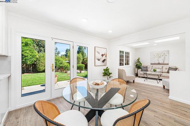 954 Crellin Rd, Pleasanton CA: https://media.crmls.org/mediaz/c66a61c6-3816-4ace-807f-9658bbc6ac9e.jpg