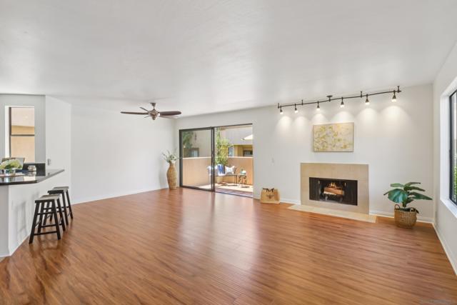 8312 Via Sonoma, La Jolla CA: https://media.crmls.org/mediaz/c66aefca-f5a8-42fb-8824-2817a0e43e86.jpg