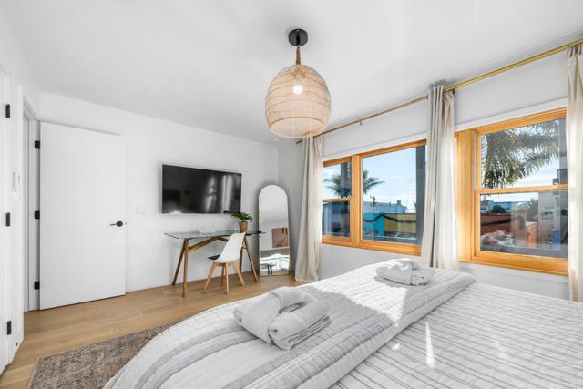 208 Capitola Avenue, Capitola CA: https://media.crmls.org/mediaz/c66af10e-ed9d-4d90-b451-117d6809034a.jpg