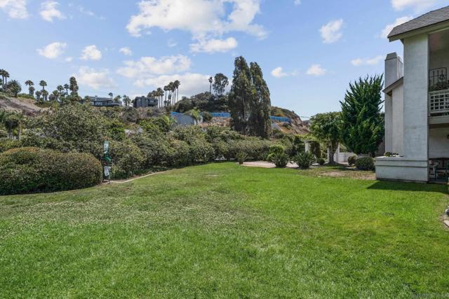 528 Via De La Valle, Solana Beach CA: https://media.crmls.org/mediaz/c66b074a-f836-4659-9289-9d57b96105da.jpg