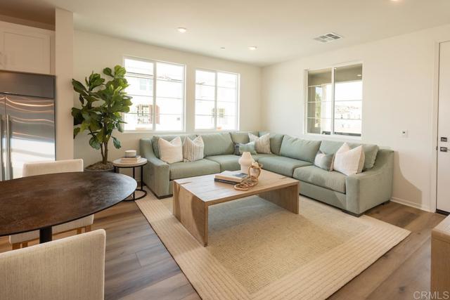 Detail Gallery Image 3 of 11 For 515 Avenida Centro #101,  Chula Vista,  CA 91910 - 1 Beds | 1/1 Baths