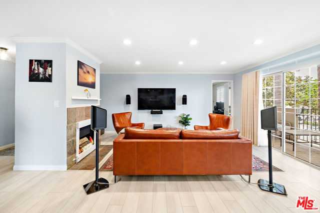 1228 14th Street, Santa Monica CA: https://media.crmls.org/mediaz/c66b5af7-d756-4788-bae4-953726ad65a7.jpg
