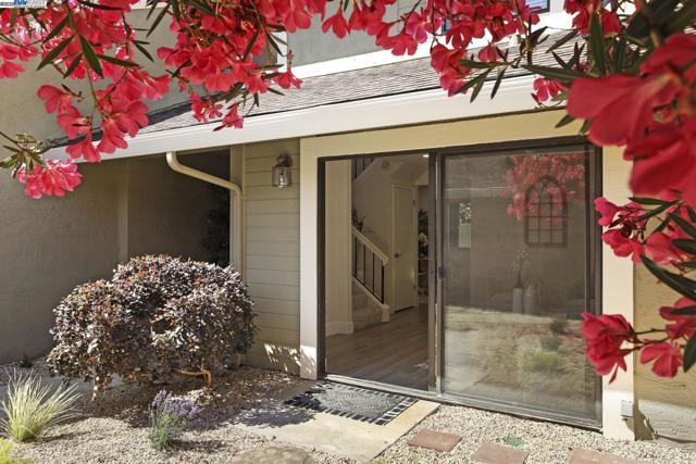 7650 Arbor Creek Cir, Dublin CA: https://media.crmls.org/mediaz/c66b610a-6de2-47d5-837f-c20ab5b41172.jpg