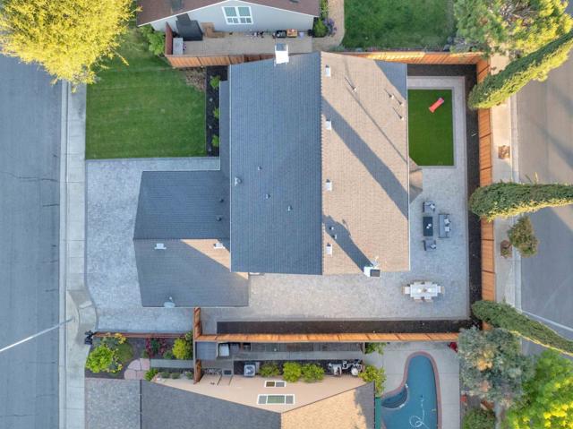 16865 Sundance Drive, Morgan Hill CA: https://media.crmls.org/mediaz/c66d160e-0b68-4146-a452-25d592392547.jpg