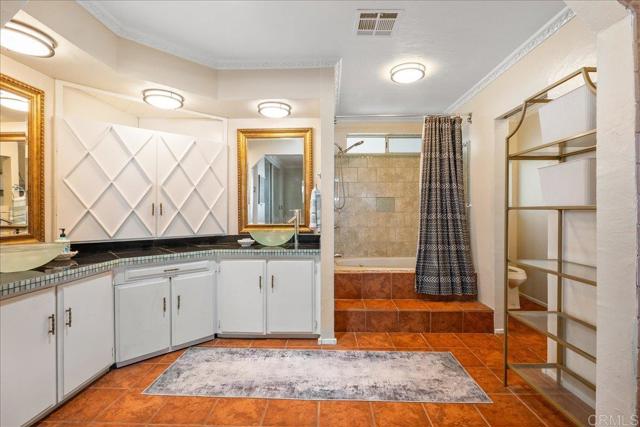 2130 Sunset Drive, Vista CA: https://media.crmls.org/mediaz/c66d97b4-3722-4ff0-b076-09aecd4f7992.jpg
