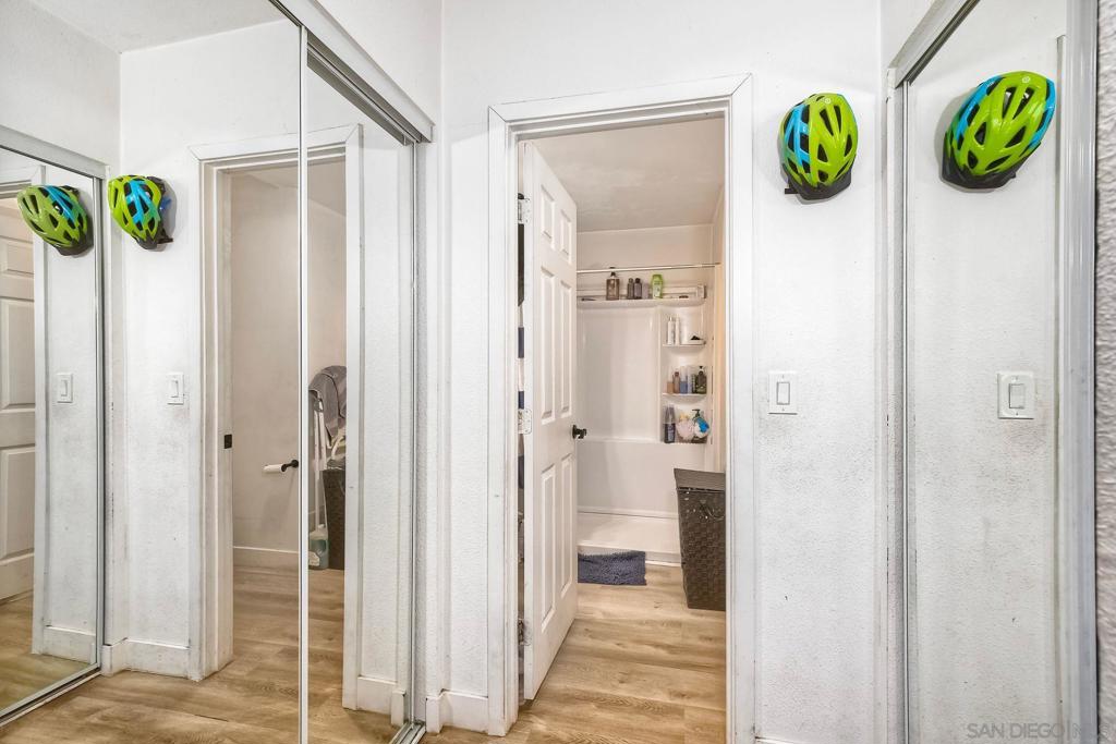 https://media.crmls.org/mediaz/c66db4d9-ca4c-4917-b43f-8681966ea690.jpg?preset=X-Large