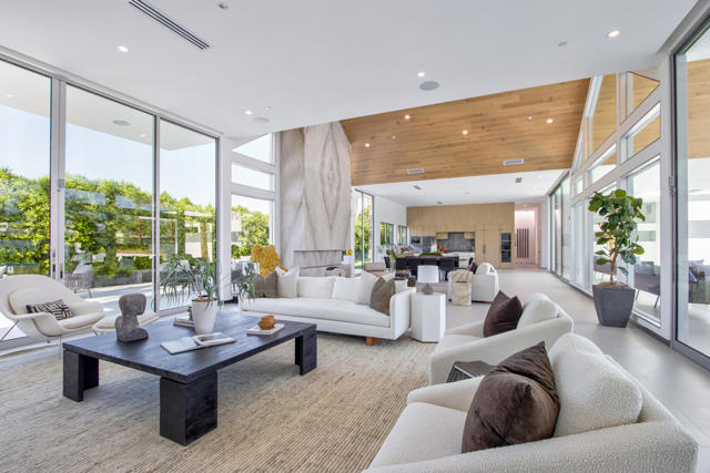 Image 21 of 60 For 1 Makena Lane