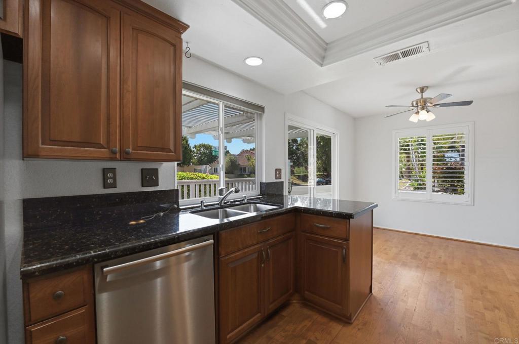 1658 Pleasant Place - photo 10