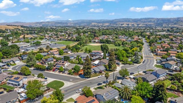 540 La Crosse Drive, Morgan Hill CA: https://media.crmls.org/mediaz/c670cef9-fdde-473d-8716-f701c6354338.jpg