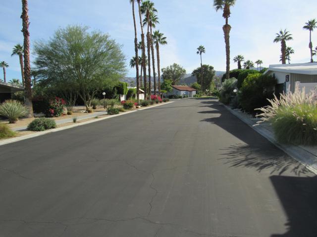 191 Figuaro Drive, Palm Springs CA: https://media.crmls.org/mediaz/c670e5ed-a60b-4a84-8e32-aa1612d9ddef.jpg