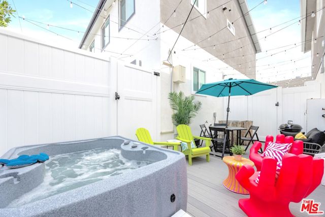 5853 Vineland Avenue, North Hollywood CA: https://media.crmls.org/mediaz/c6720c31-2320-48fe-916a-754b70fe53c5.jpg