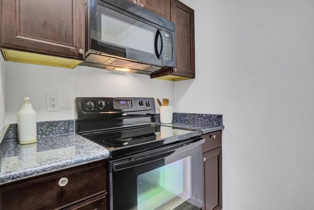 2742 Oak Road, Walnut Creek CA: https://media.crmls.org/mediaz/c6720fe5-348c-4e32-a5de-b5ff5ef93aff.jpg