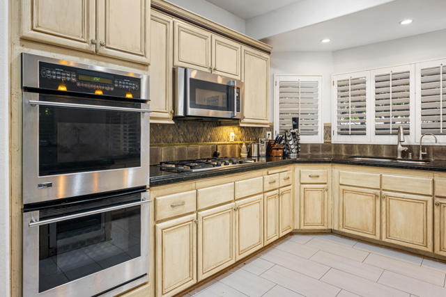 78691 Siena Court, La Quinta CA: https://media.crmls.org/mediaz/c672242d-59c4-42f8-b555-273a477741bf.jpg