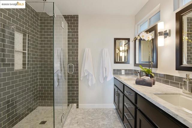 5920 Ascot Dr, Oakland CA: https://media.crmls.org/mediaz/c67235a0-9271-4638-b434-e859b3bd3055.jpg