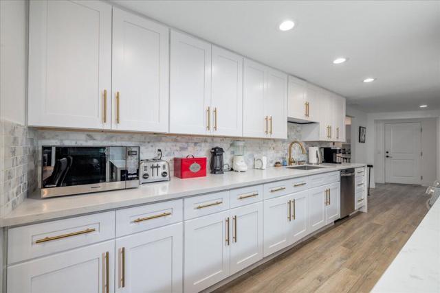 29795 Eagle Point Drive, Canyon Lake CA: https://media.crmls.org/mediaz/c67253f5-fa75-4eeb-8b8e-4e988149e023.jpg