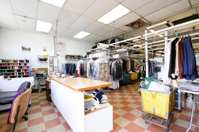 2114 2114 Senter Road, San Jose CA: https://media.crmls.org/mediaz/c672703d-e32a-40ac-af9e-d5c8bb94ded6.jpg