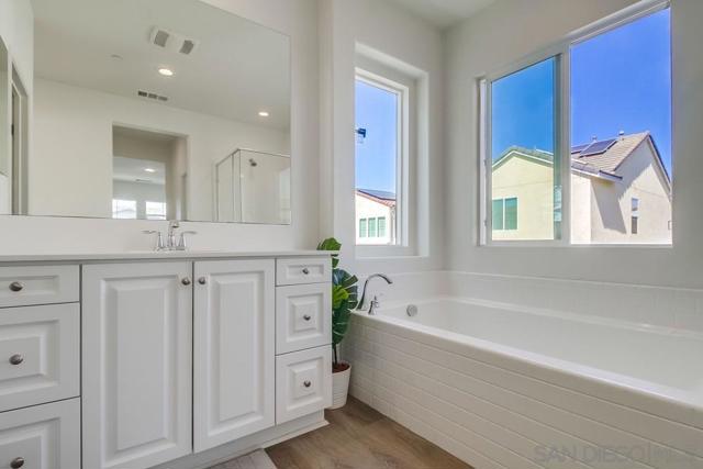 1225 Camino Avalon, Chula Vista CA: https://media.crmls.org/mediaz/c6730203-605c-4b29-9675-3048915484cb.jpg