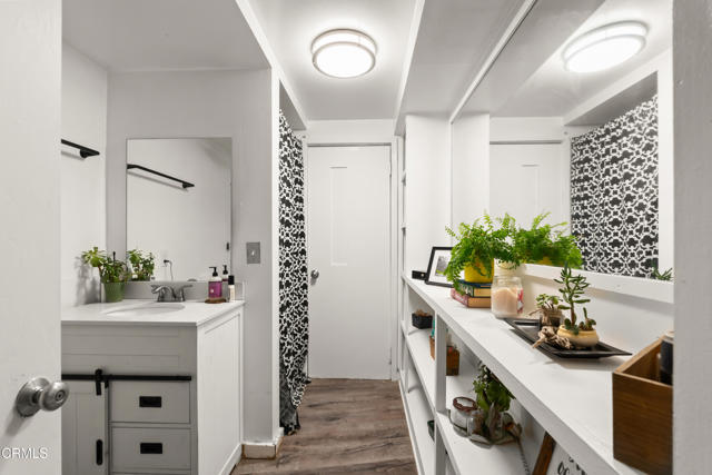 Detail Gallery Image 17 of 55 For 10840 Santa Rosa Rd, Santa Rosa,  CA 93012 - 8 Beds | 6 Baths