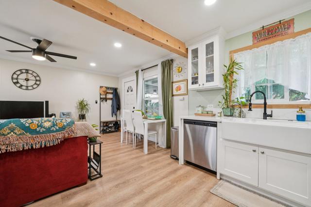 4151 Homewood Court, Riverside CA: https://media.crmls.org/mediaz/c673cd8d-fc24-4f74-b77f-939d70ce356c.jpg