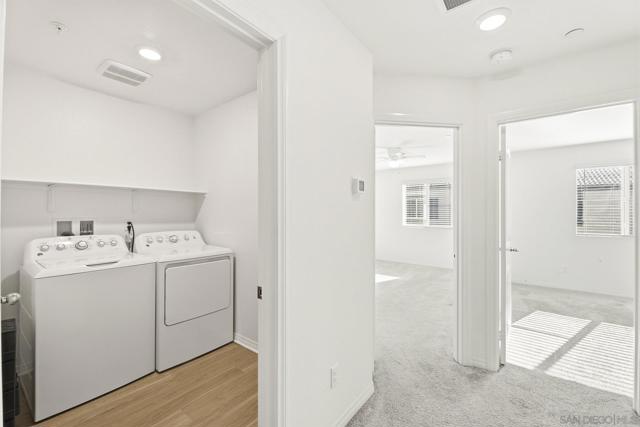 24120 Dolcetto Ave, Murrieta CA: https://media.crmls.org/mediaz/c6740f18-a164-4462-b849-5d9c08515ab5.jpg