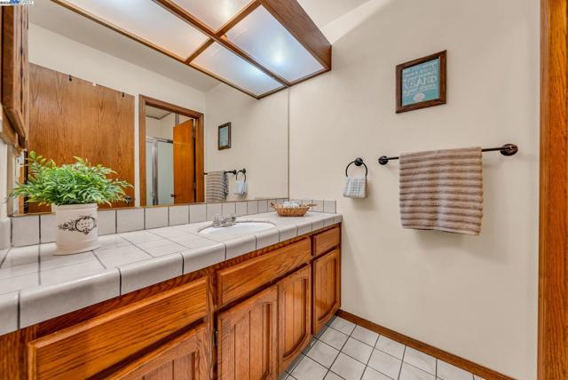 22 Cobblestone Ct, San Ramon CA: https://media.crmls.org/mediaz/c67442bf-73c0-42eb-96f9-119762dee2e5.jpg