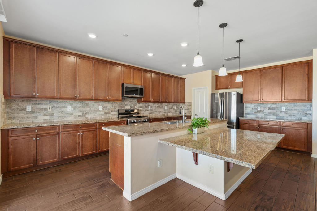 MLS #219136373DA image #9