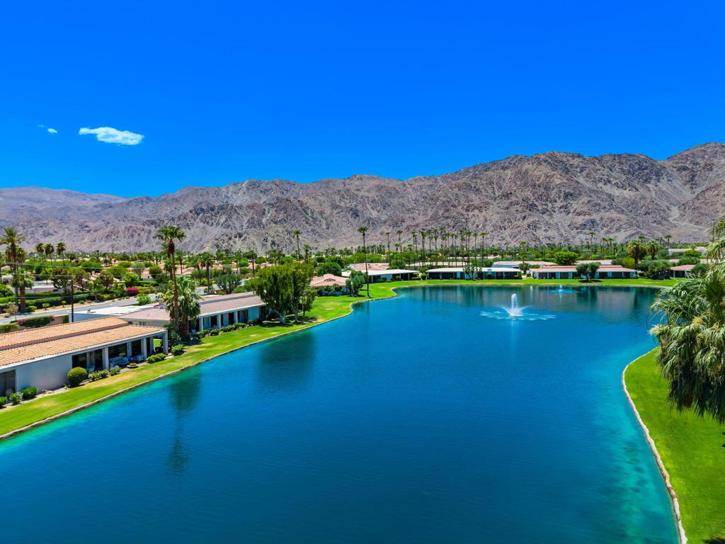 https://media.crmls.org/mediaz/c674d3e7-4183-40ca-97b2-9be156887b9b.jpg?preset=X-Large