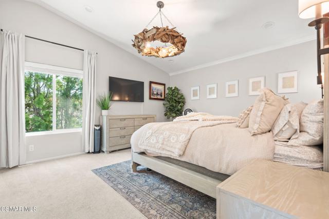 2758 Briarpatch Drive, Simi Valley CA: https://media.crmls.org/mediaz/c675f3a8-7d9d-4636-8c1a-33207f80e885.jpg