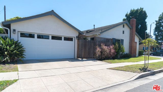 828 Courtland Street photo 2