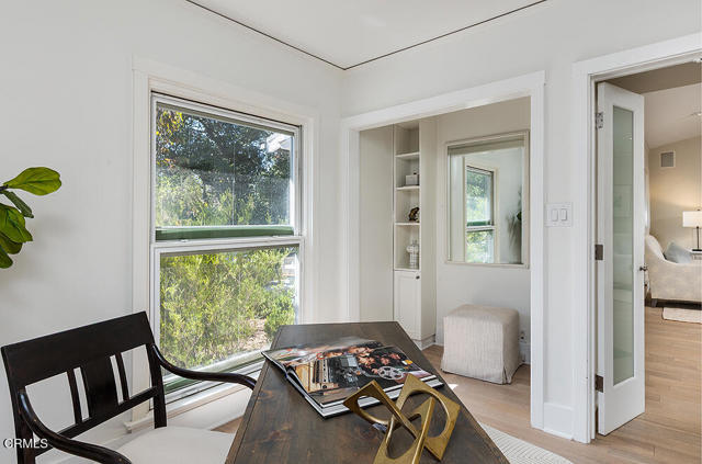 782 S Arroyo Boulevard, Pasadena CA: https://media.crmls.org/mediaz/c678555f-0710-4e0d-9cb0-e58c4c4f8c47.jpg