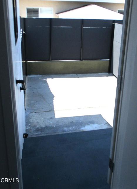 1121 La Puerta Street, Los Angeles CA: https://media.crmls.org/mediaz/c6785bd0-ffa0-453b-8aeb-d33fa7a2451b.jpg