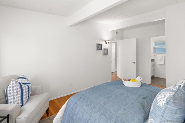 661 Balboa Avenue, Coronado CA: https://media.crmls.org/mediaz/c678726e-a0d6-4c89-b187-9c7ef733c199.jpg