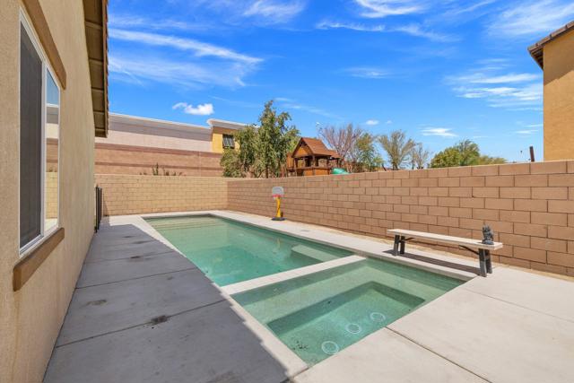 Image 37 of 49 For 42939 Cowboy Court