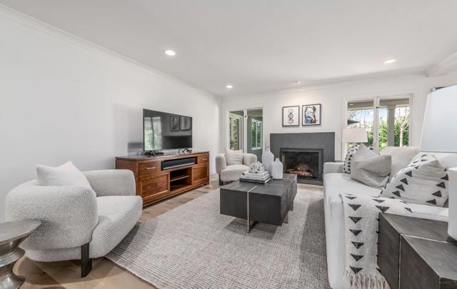 1101 Hobart Street, Menlo Park CA: https://media.crmls.org/mediaz/c67a8523-d174-42af-8f8c-595d0899696f.jpg